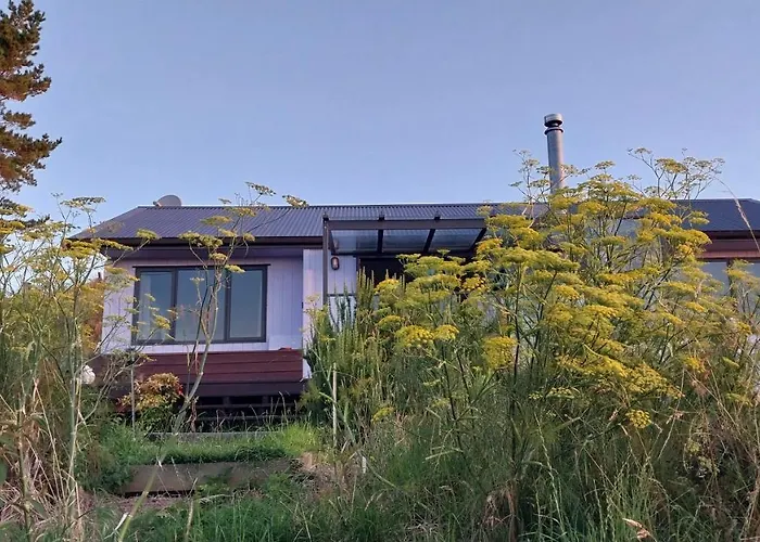 Cosy Country Cottage On A Sunny Hill