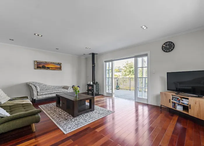 Heritage Charm - New Plymouth Holiday Home
