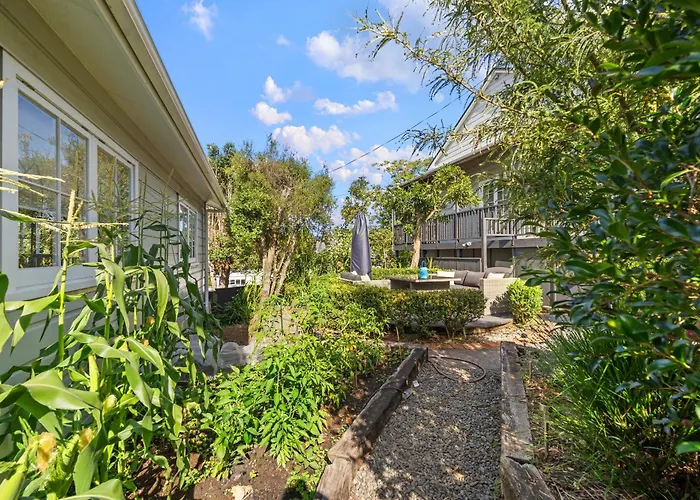 Heritage Charm - New Plymouth Holiday Home